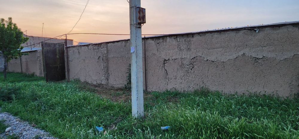 8 sotix yer bor srochno sotiladi