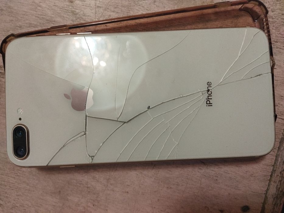 Продаётся iphone 8 plus Gold 256gb