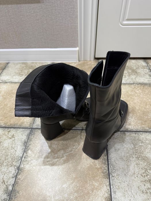 Продам осенние сапоги