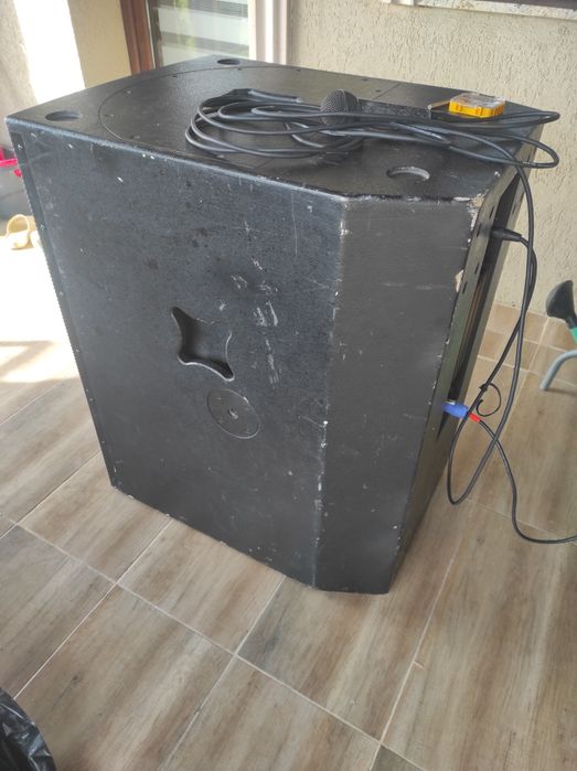 Vând subwoofer activ the box pro achat 118 A