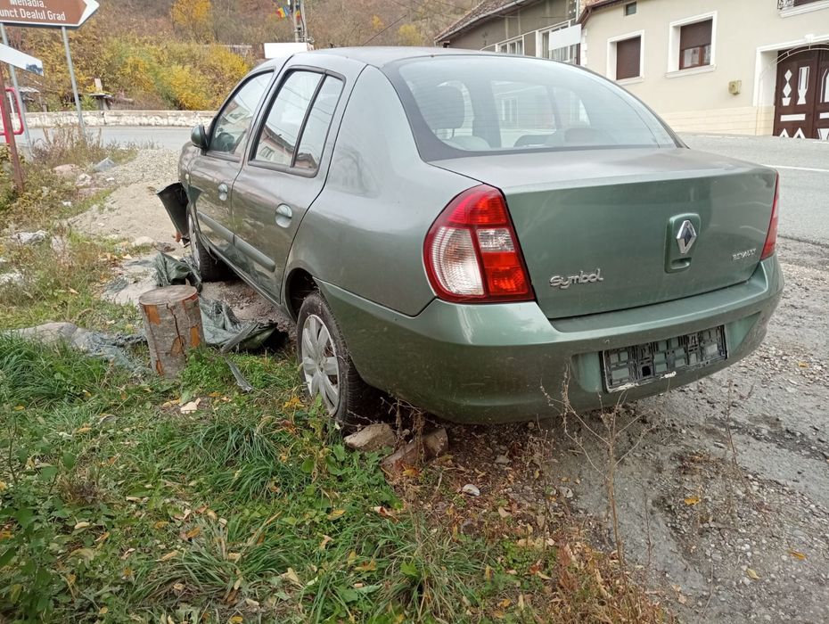 Renault Symbol avariat