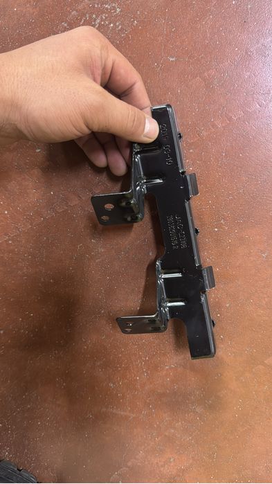 Крепление фары JAC