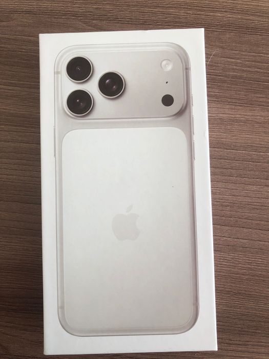 Продам IPhone 18 pro Max 1 tb