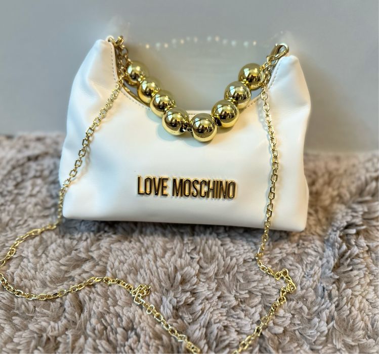 Нова Love Moschino чанта