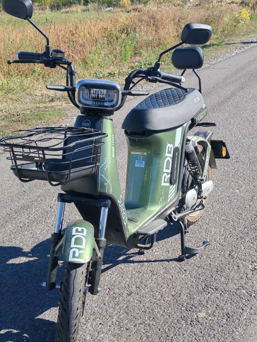 Vând scuter electric