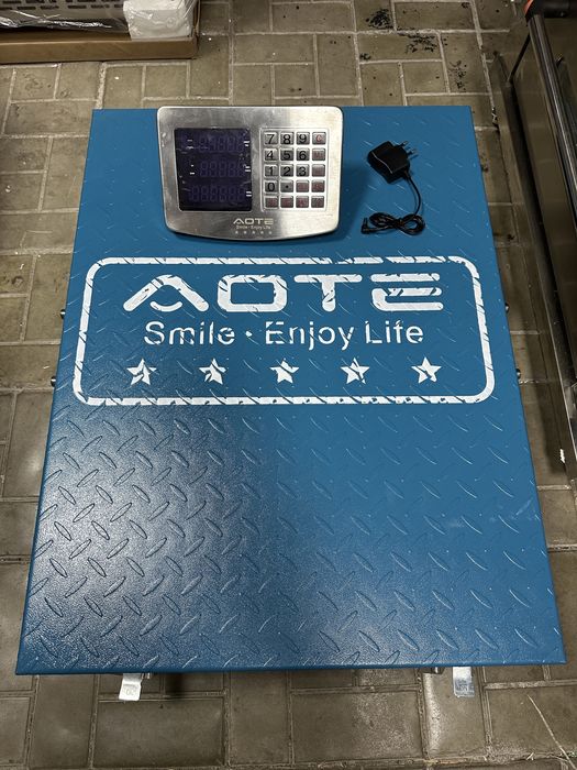 Весы платформа 1000кг.