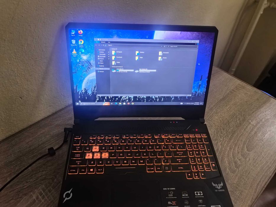 Leptop asus tuf FX505D Ryzen 7 3750H