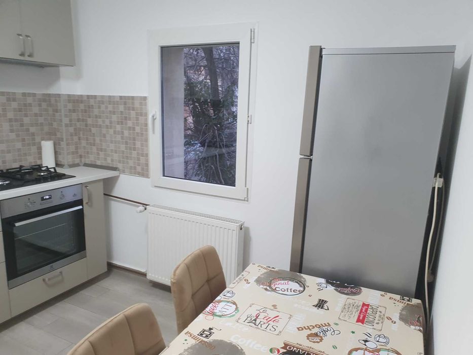 Închiriez garsonieră Piața Alba Iulia Decebal adiacent Paunescu-Paltin