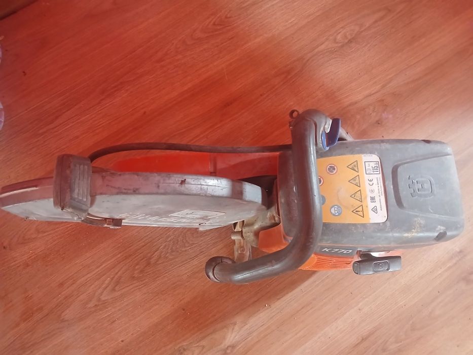 Vand Husqvarna de taiat ciment