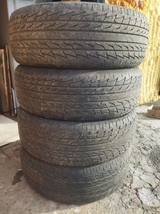 Продам б/у резину на 18 дюймов