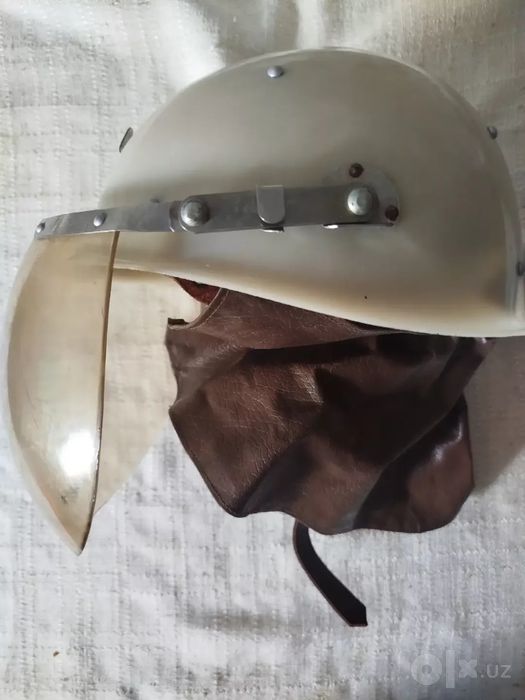 Каска шлем пожарника  КП-80, СССР