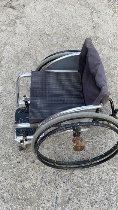 спортивная инвалидная коляска