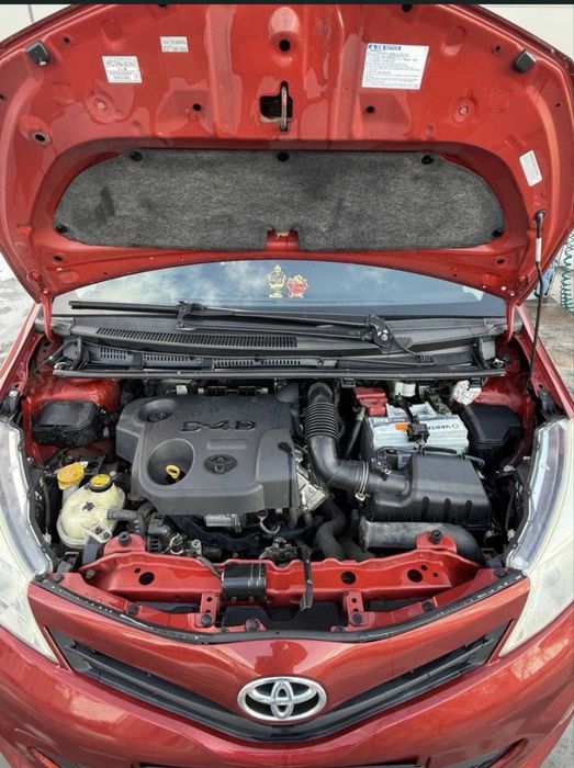 TOYOTA Yaris 2013 — imagine 4