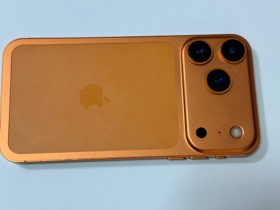 iPhone XR новый снаружи iPhone 17