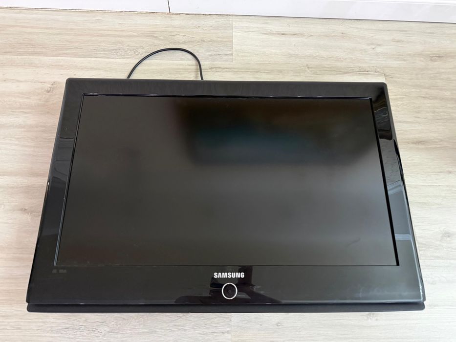 Samsung  Модель: LE32A430T1