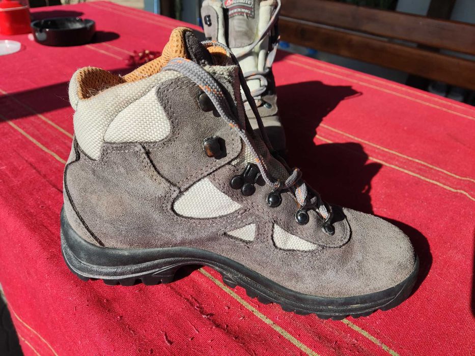 Планински обувки Dolomite