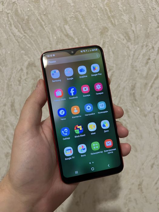 Продам Samsung A10.