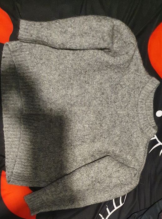 Pulover cu mâneci bufante