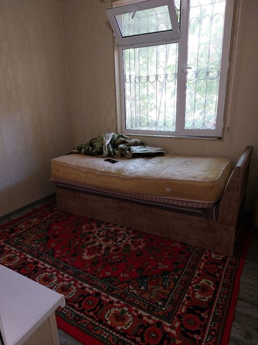 Чилонзор 16 кв 7 дом 1²/1/4 квартира сотилади