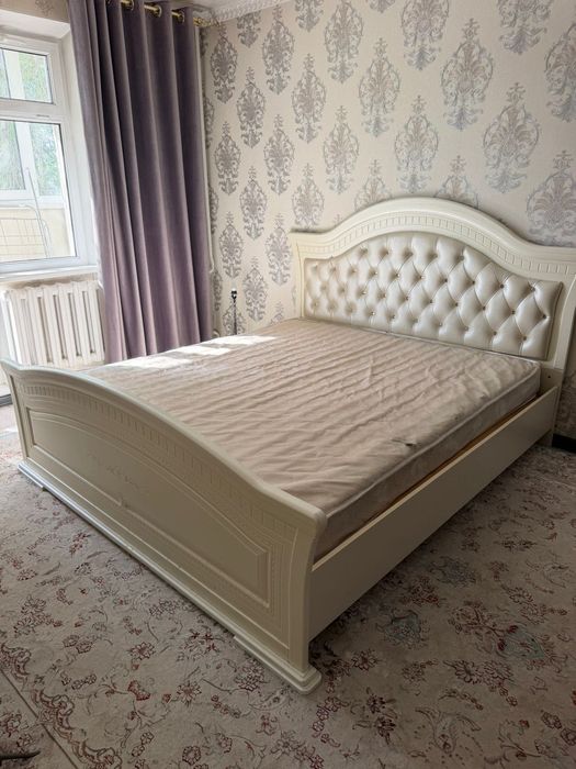 Спальная кровать 180/200