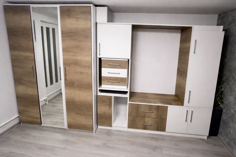 Dulap si comoda cu sertare