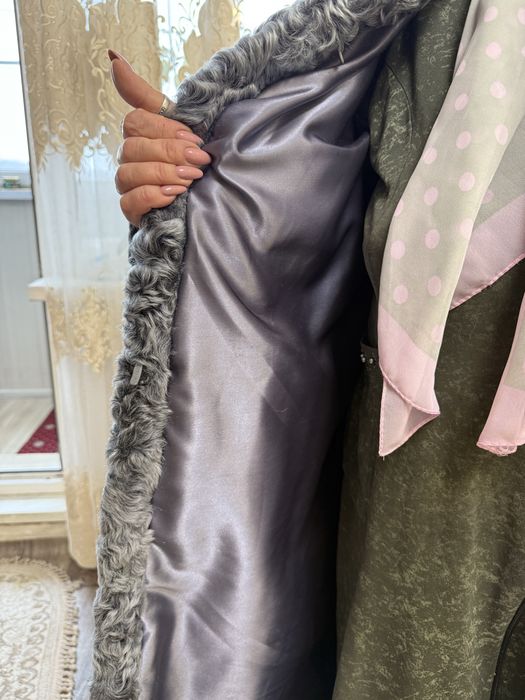 Продам шубу каракуль