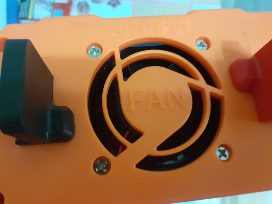 Invertor panouri solare sau auto