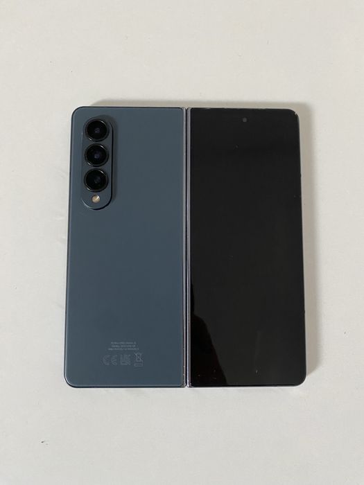 Samsung Galaxy Z fold 4 512