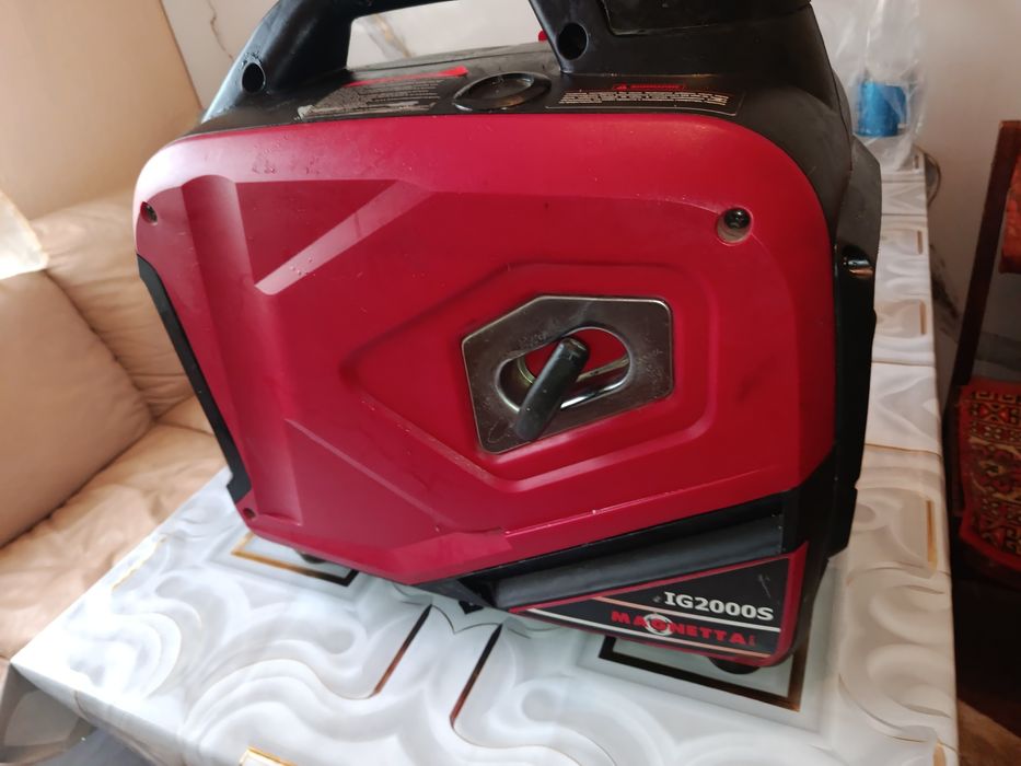 Бензиновый генератор 2квт инверторный