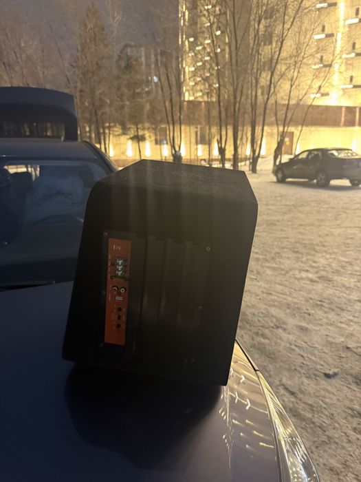 Продам саббуфер срочноо