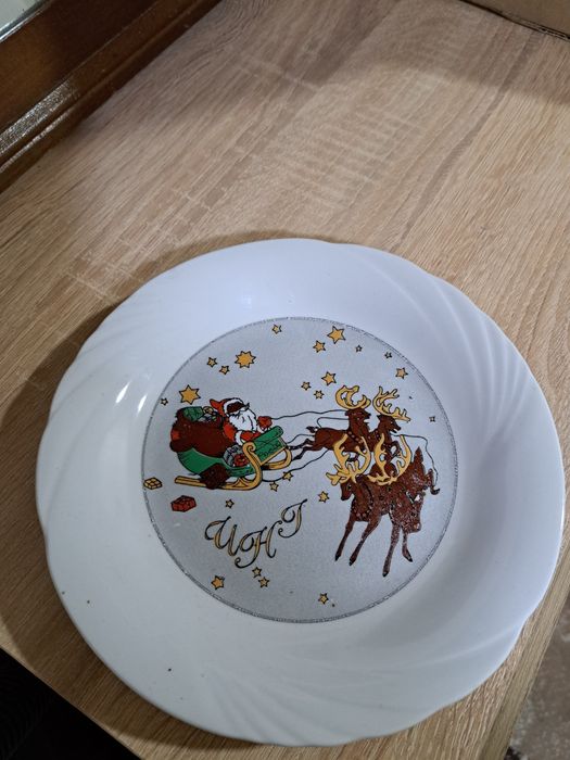 Красиви новогодишни чинии!