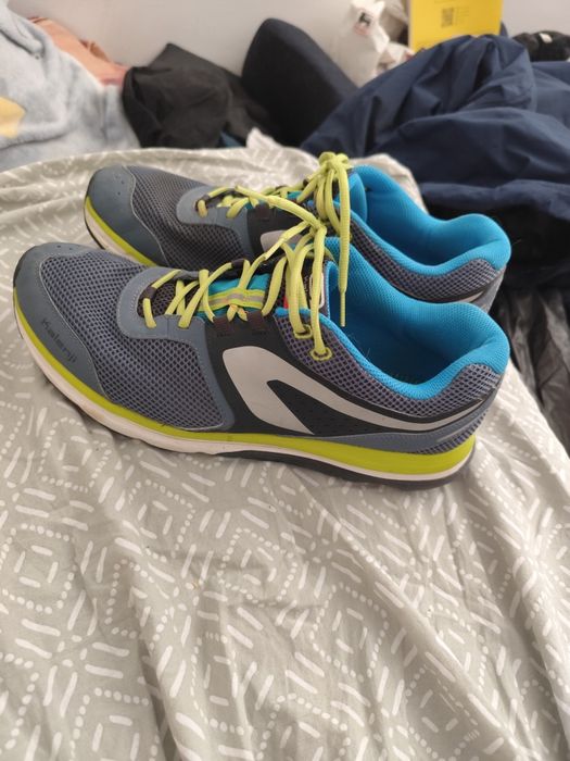 Adidași Nr 45.          .