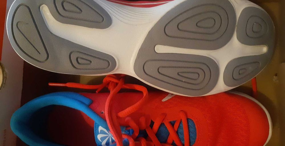 Nike revolution 4 маратонки