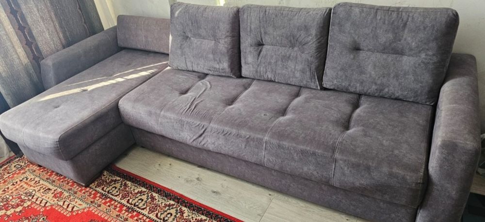 Продам диван 4метра