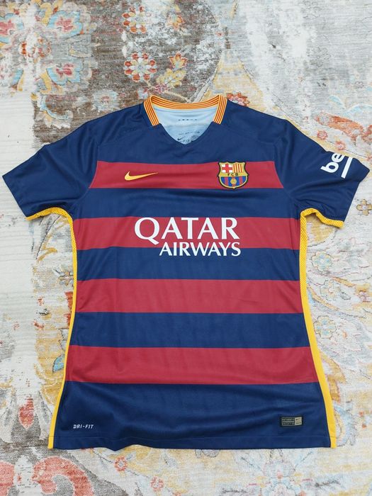 Оригинальная футбольная форма FC Barcelona, вверх, сезон 2015-16