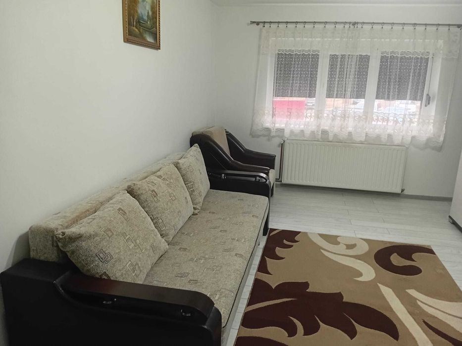 Inchiriez apartament 2 camere, zona Mercur, cartier Cetate