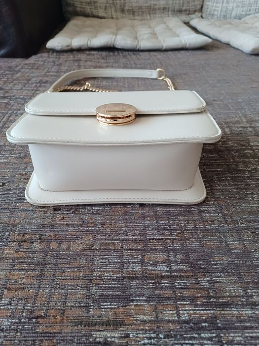 Чанта кожа DeeZee нова