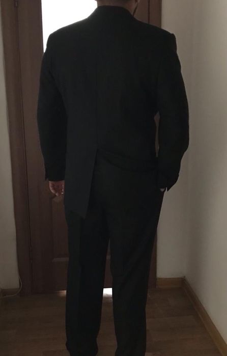 Продам костюм  Италия