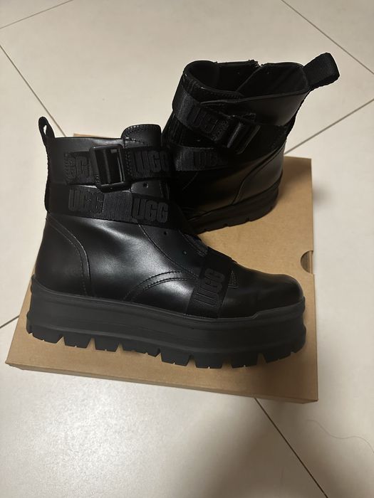 UGG ghete noi marimea 40