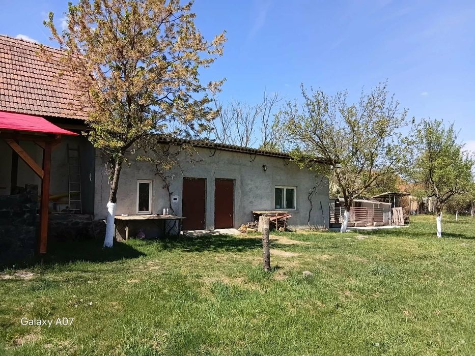 Vând casa in Com.Brestovat