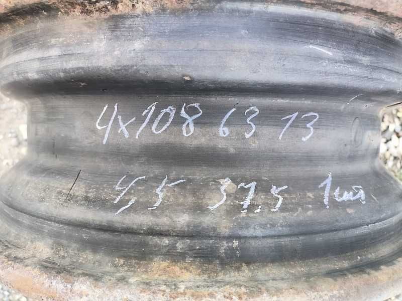 Продам ОДИН оригинальный металлический диск на Ford