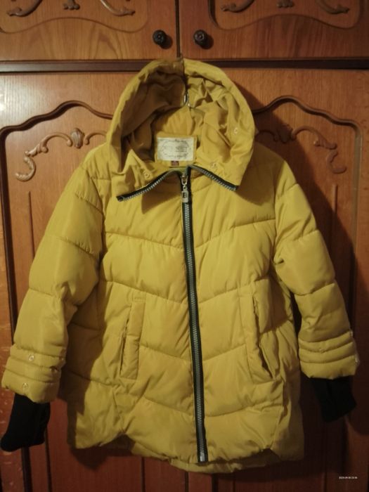 Geaca pufoasa pentru fete
