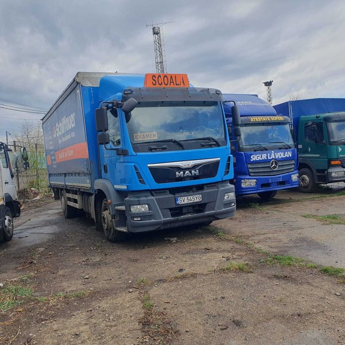 Camioane Mercedes Atego TRANSPORT 13,5 - 15 tone, lift cu remorca