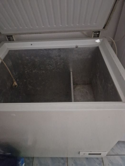 Frigidere lada frigorifica +3 calorifere pe ulei .