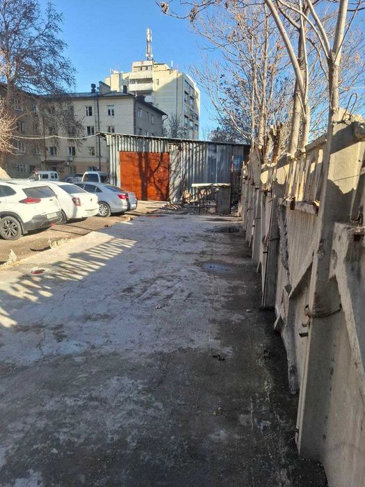 Продаётся земля с нежилым зданием