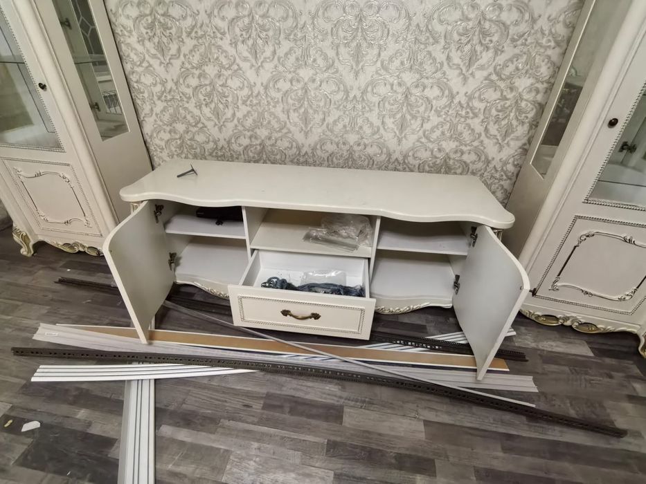 Продам срочно гарнитур