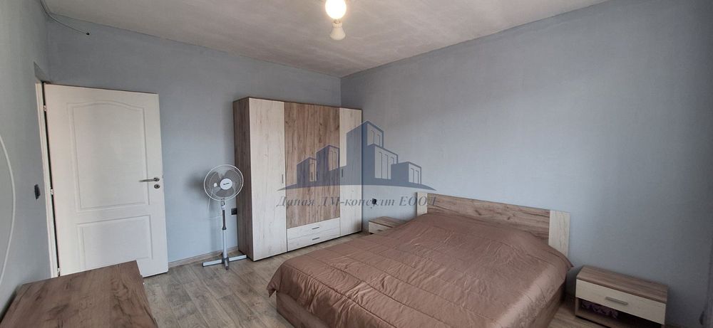 Продава се Многостаен апартамент в Шумен, Боян Българанов 2 - 101 кв.м за 1162 €/кв.м - Снимка #1