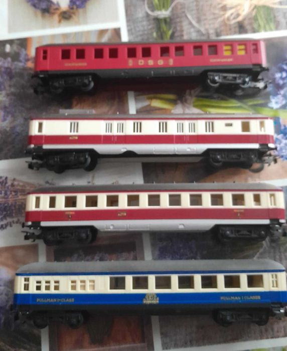 tren electric  de colectie                                       .