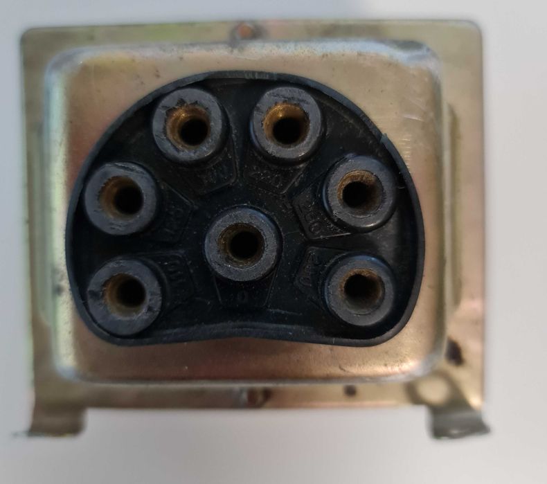 Transformator (autotransformator): 110V, 125V, 160V, 220V, 260V, 280V