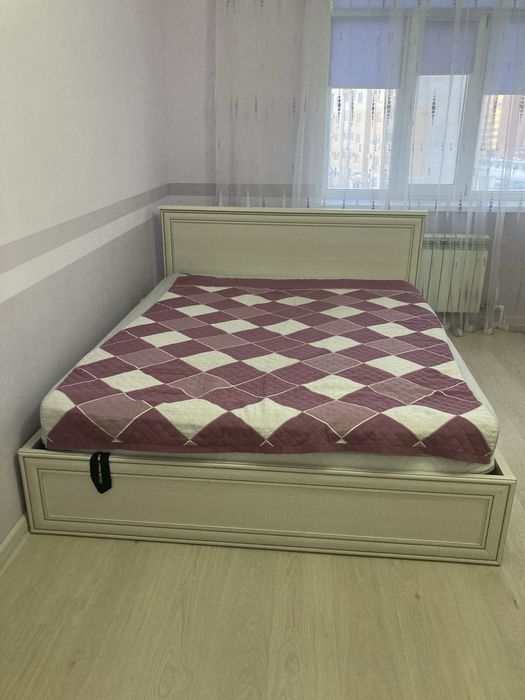 Кровати для спальной